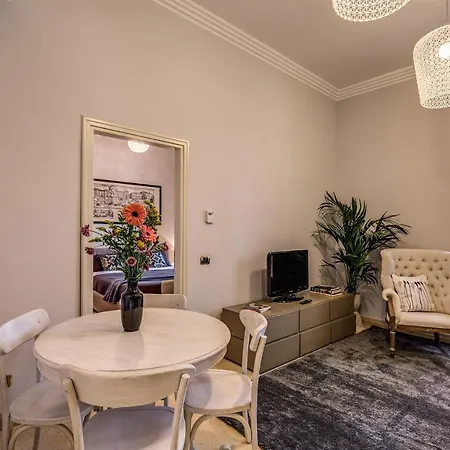 Apartment Palazzo Marescalchi Belli, Vicino Piazza Di Spagna