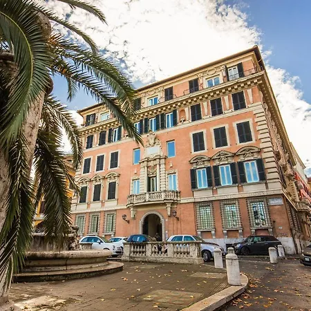 Palazzo Marescalchi Belli, Vicino Piazza Di Spagna *
