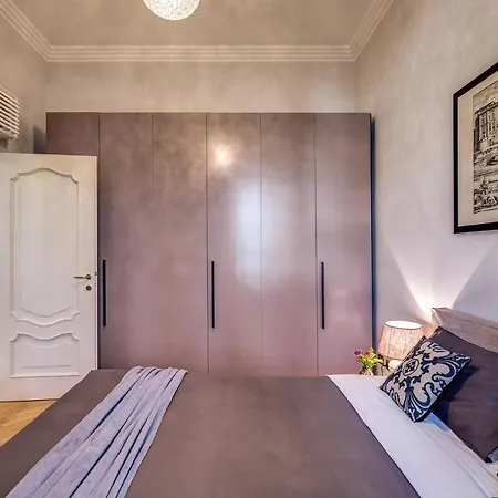 Palazzo Marescalchi Belli, Vicino Piazza Di Spagna Apartment *