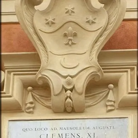 Palazzo Marescalchi Belli, Vicino Piazza Di Spagna Rome
